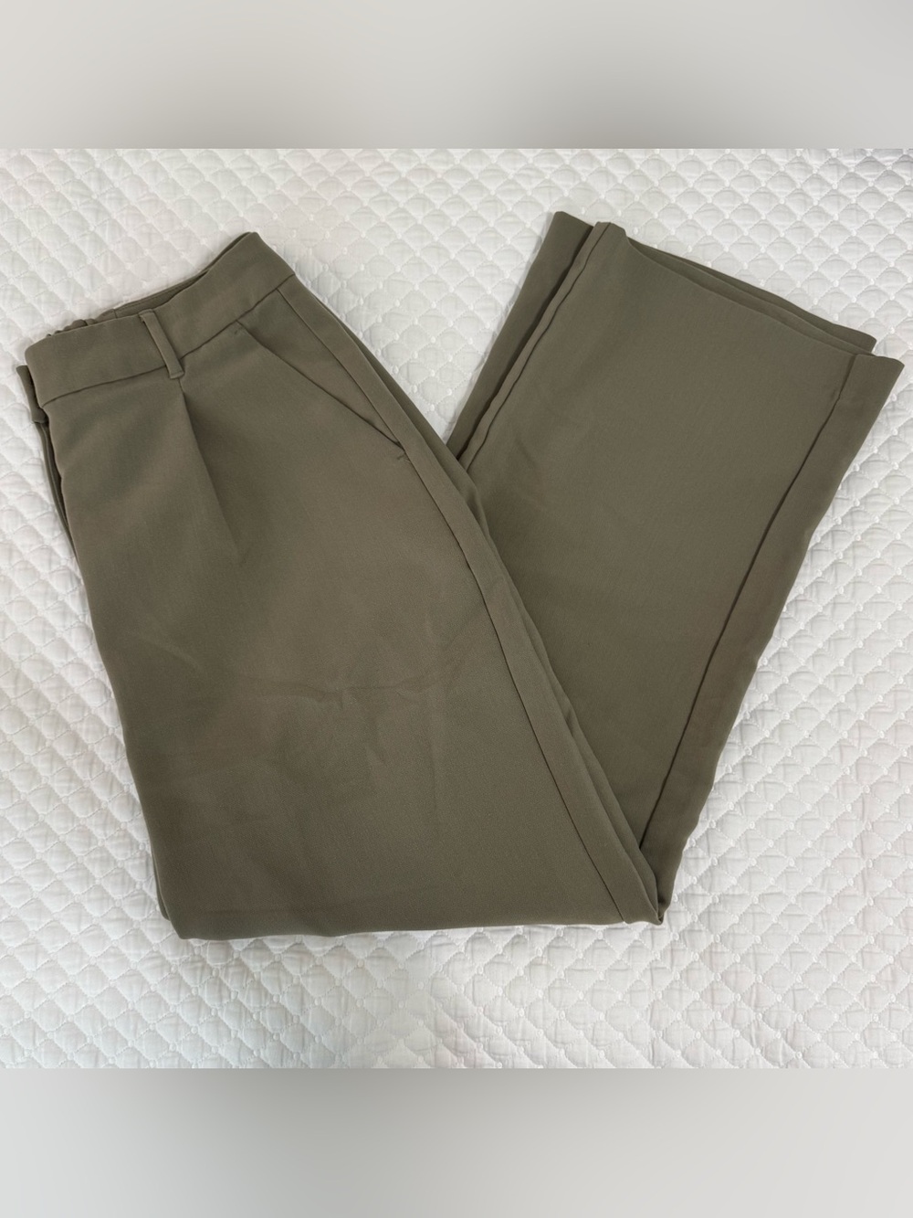 Old Navy - Taylor Wide Leg Trouser in Olive Green